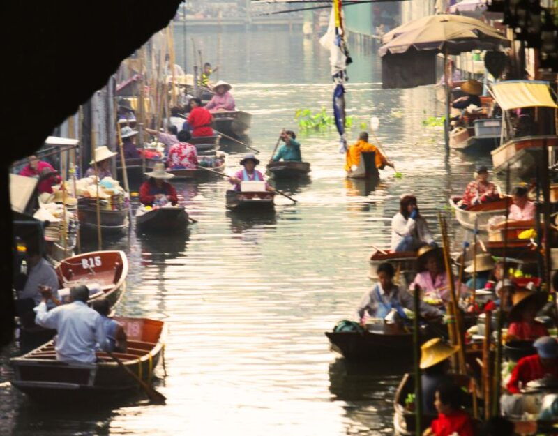 bangkok-amphawa-floating-railway-markets-guided-day-tour