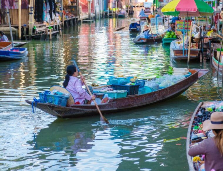 bangkok-amphawa-floating-railway-markets-guided-day-tour