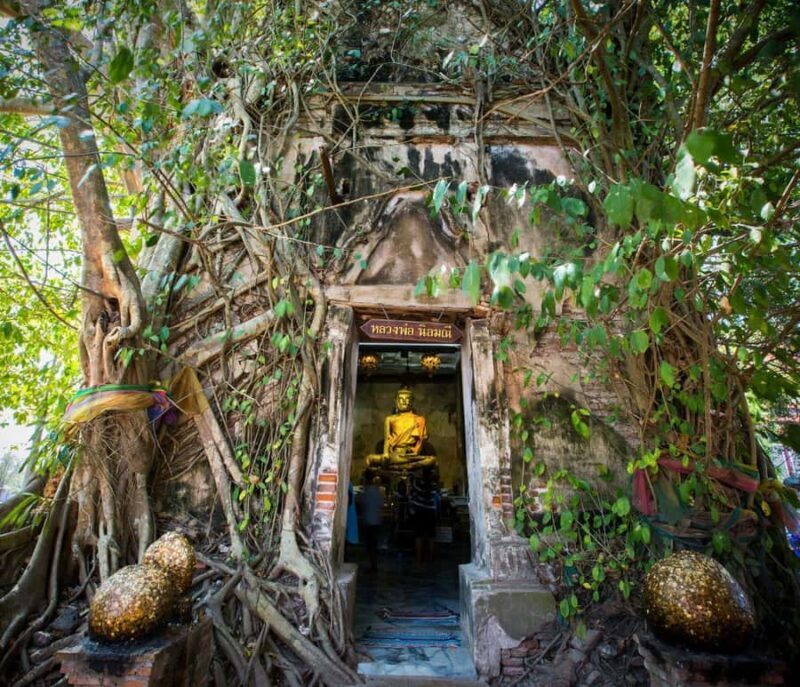 Bangkok: Amphawa Floating & Railway Markets Private Day Tour - Key Points