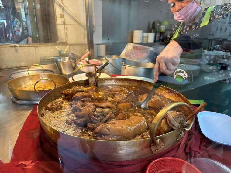 bangkok-authentic-tasting-thai-chinatown-walking-food-tour