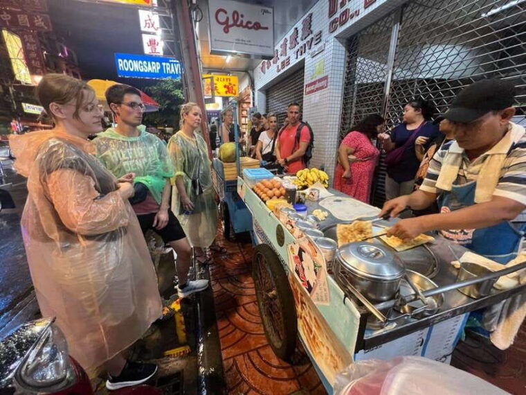 bangkok-authentic-tasting-thai-chinatown-walking-food-tour