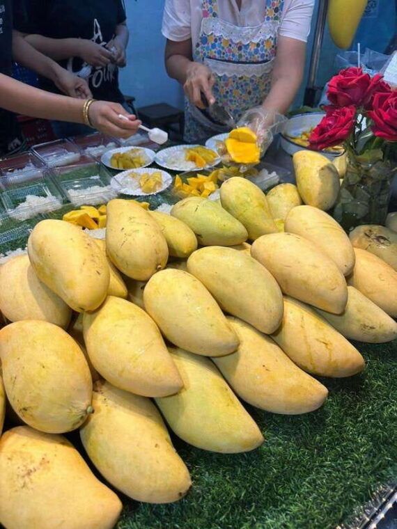 bangkok-authentic-tasting-thai-chinatown-walking-food-tour