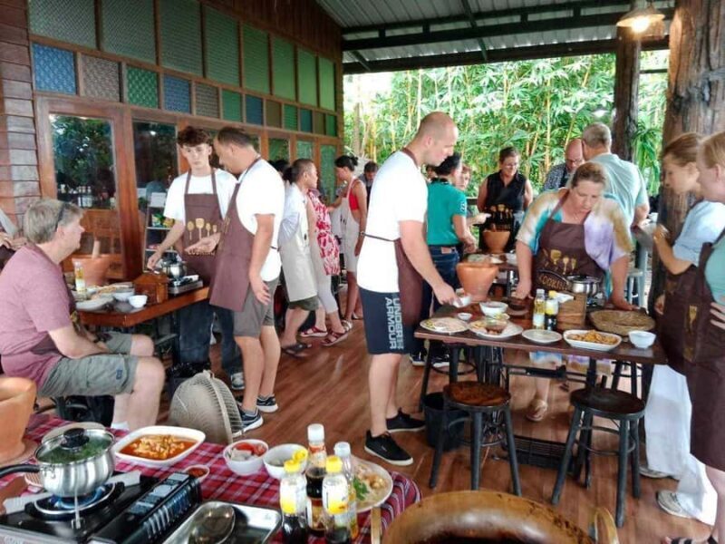 Bangkok: Authentic Thai Cooking Class and Local Lifestyle - Key Points
