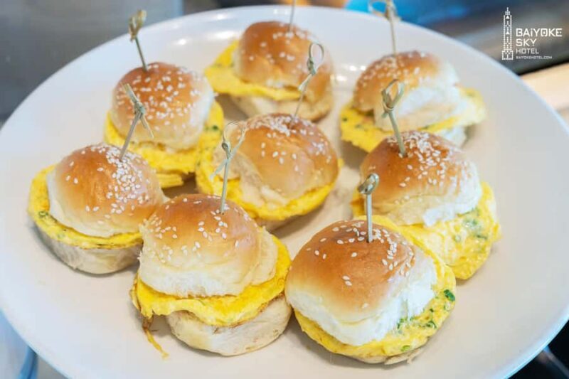 Bangkok: Baiyoke Sky Breakfast Buffet - Key Points