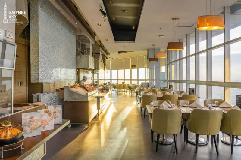 Bangkok: Baiyoke Sky Dinner Buffet Crystal Grill 82nd Floor - An In-Depth Review of the Baiyoke Sky Dinner Experience