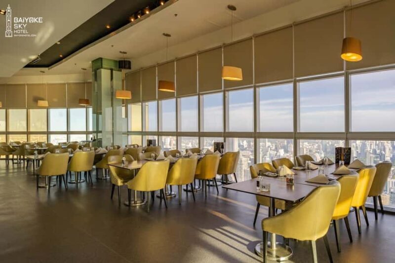 Bangkok : Baiyoke Sky Lunch Buffet 82nd Floor Crystal Grill - An Inside Look at the Experience