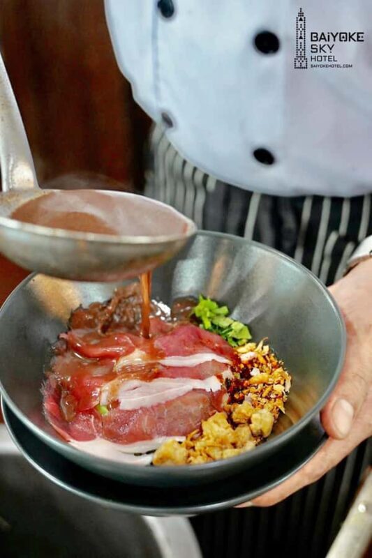 Bangkok : Baiyoke Sky Lunch Buffet 82nd Floor Crystal Grill - The Sum Up