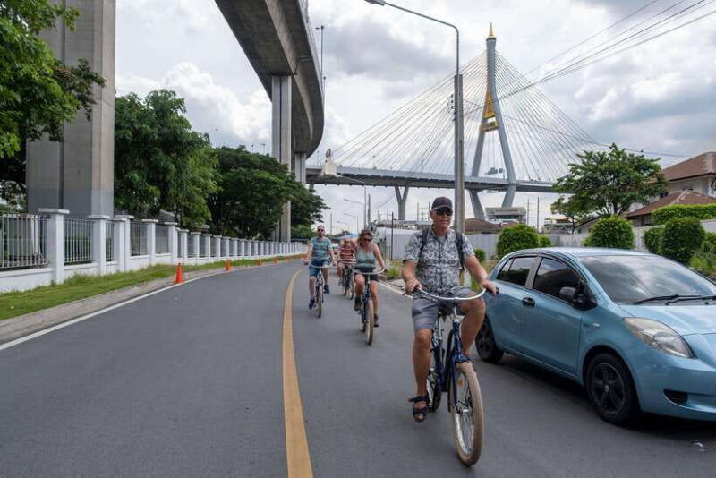 bangkok-beyond-the-city-bike-tour-with-local-snack