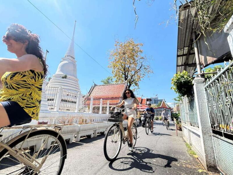 Bangkok: Bike, Boat & Food Tour in Thonburi - Cruising the Canals: Experience Life on the Riverside