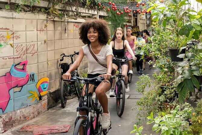 Bangkok Bike Street Food Tour with Local Home-Cooked Meal - A Closer Look at the Itinerary: What to Expect