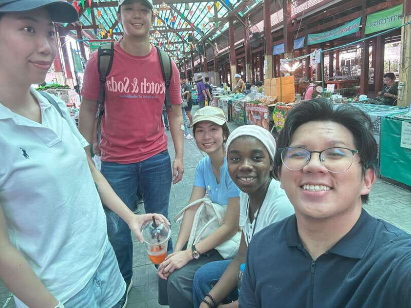 bangkok-bite-sized-food-tour-at-floating-market