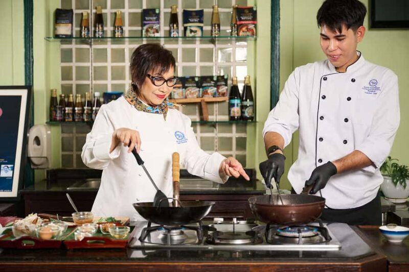 Bangkok: Blue Elephant Thai Cooking Class - Key Points