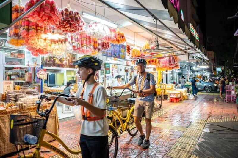 Bangkok by Night Cycling Tour with Street-food Meal - Who Is This Tour Best For?
