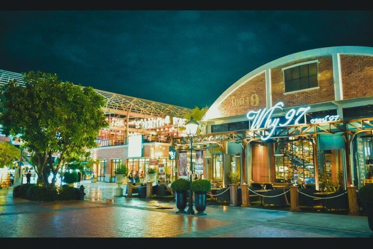 bangkok-calypso-cabaret-show-with-hotel-transfer