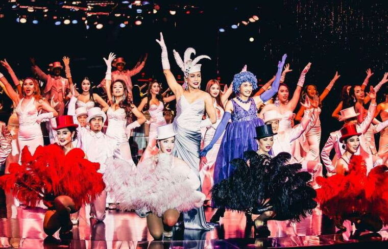 bangkok-calypso-cabaret-show-with-thai-set-dinner