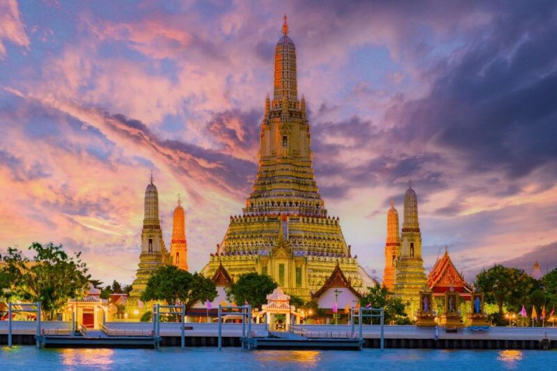 bangkok-canals-tour-wat-arun-chao-phraya-by-longtail-boat