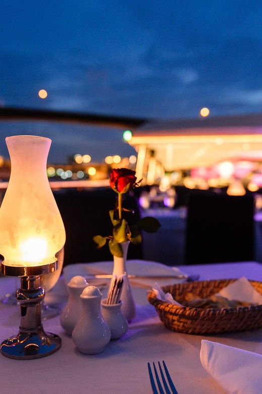 bangkok-chao-phraya-princess-dinner-cruise