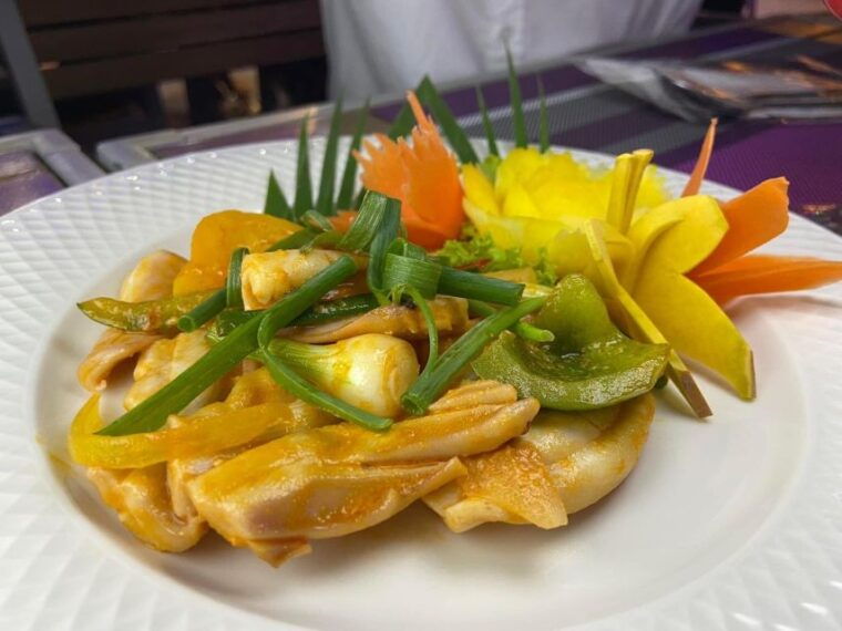 bangkok-chao-phraya-river-buffet-dinner-cruise