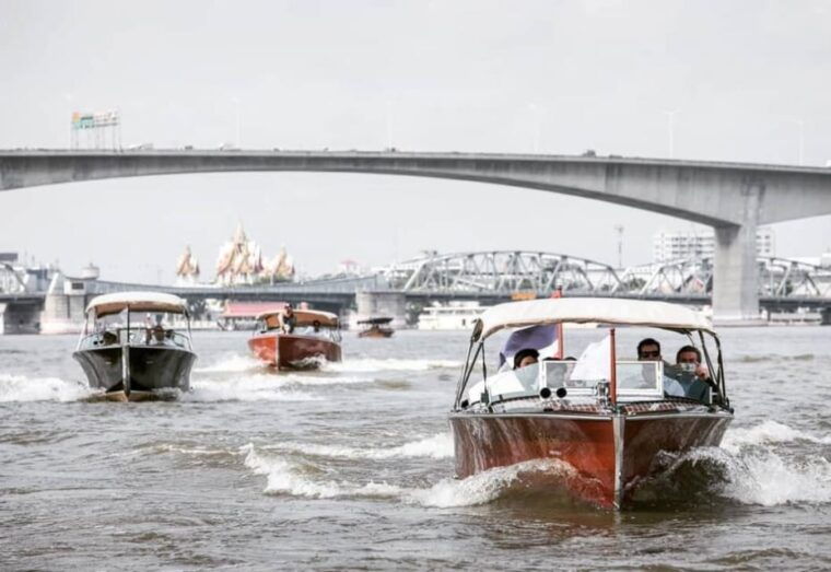 bangkok-chaophraya-river-private-hacker-craft-boat-cruise