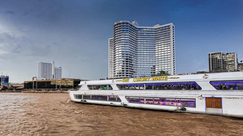 Bangkok Chaopraya River The Luxury White Dinner Cruise - An In-Depth Look at the Experience