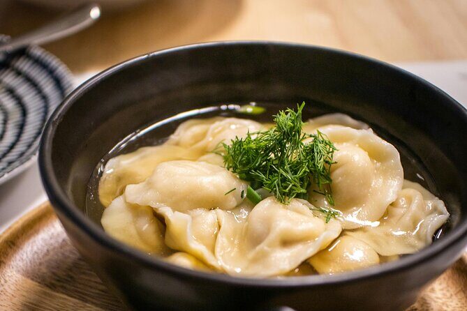 Bangkok Chinatown Food Tour: Eat Hidden Gems & Must-Try Dishes - Who Would Love This Tour?