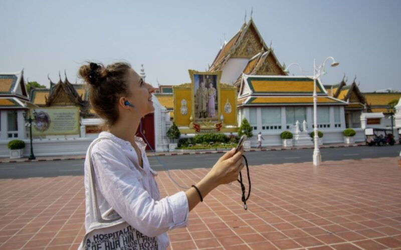 bangkok-chinatown-night-walking-tour-and-hop-on-hop-off-bus