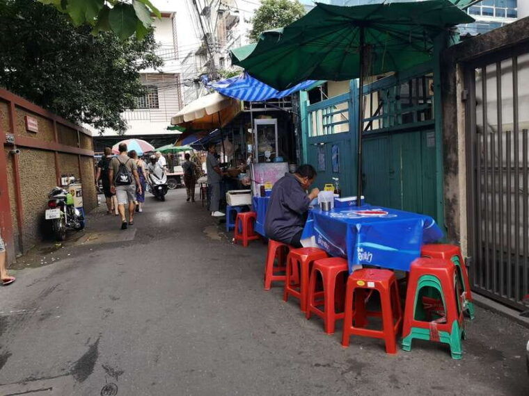 bangkok-chob-day-walking-tour-talking-walking-eating