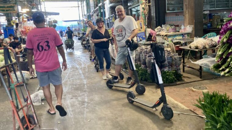 bangkok-city-highlights-electric-scooter-tour