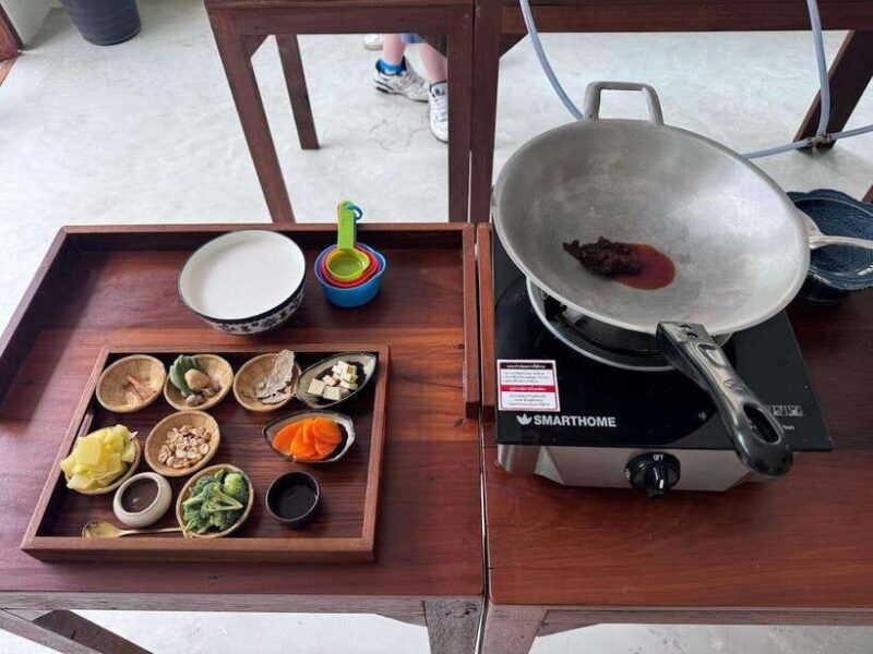bangkok-cooking-class-tuk-tuk-ride-market-tour