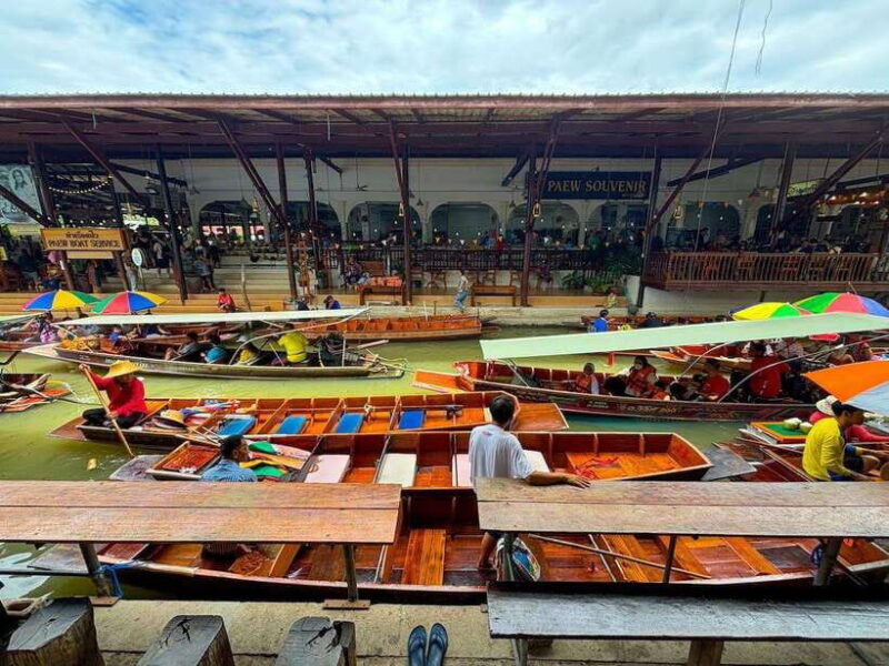 bangkok-damnoen-saduak-adventure-maeklong-railway-market