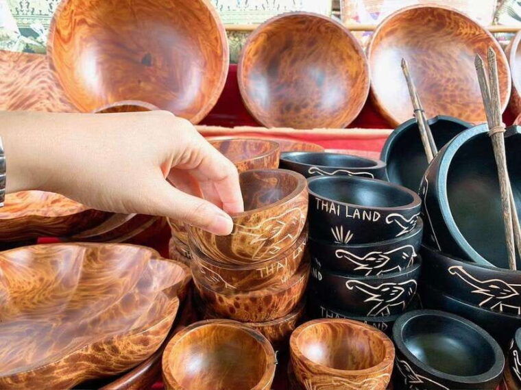 bangkok-damnoen-saduak-adventure-maeklong-railway-market