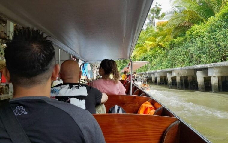 bangkok-damnoen-saduak-floating-market-train-market-tour