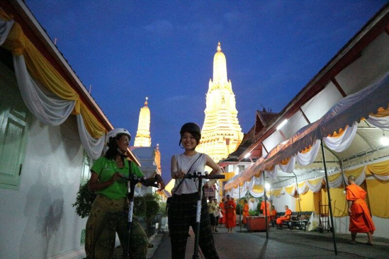bangkok-e-scooter-night-tour-with-local-street-food