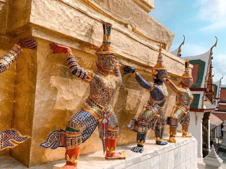 bangkok-elegant-grand-palace-wat-pho-private-tour