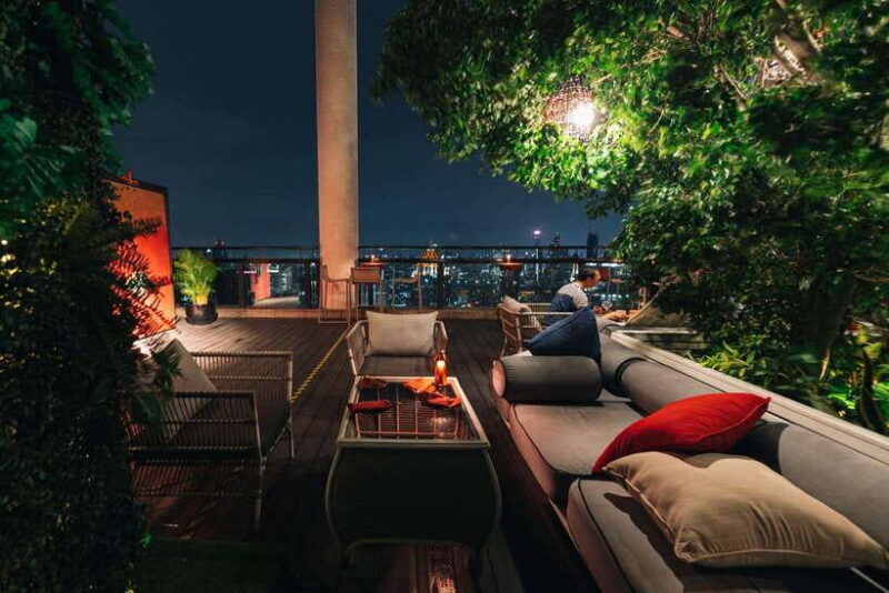 bangkok-enjoy-fine-thai-food-with-panoramic-rooftop-views