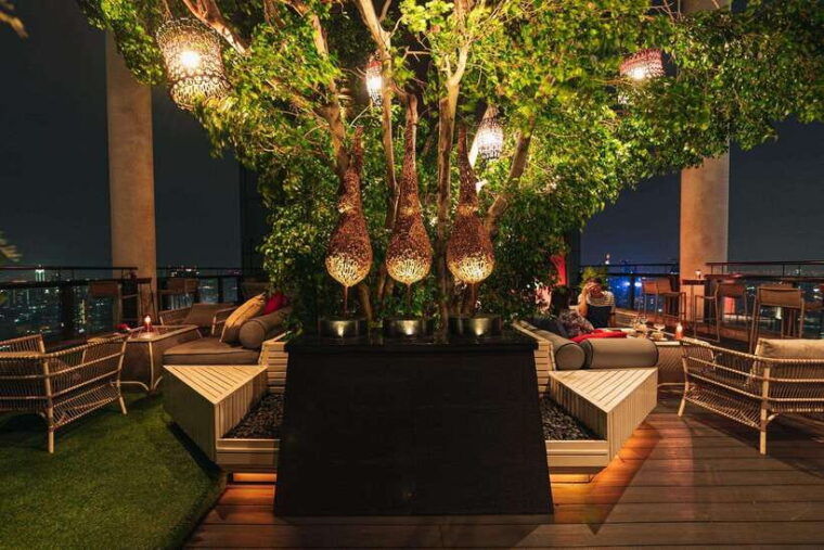 bangkok-enjoy-fine-thai-food-with-panoramic-rooftop-views