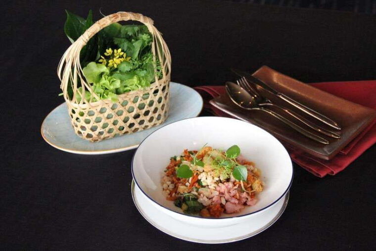 bangkok-enjoy-fine-thai-food-with-panoramic-rooftop-views