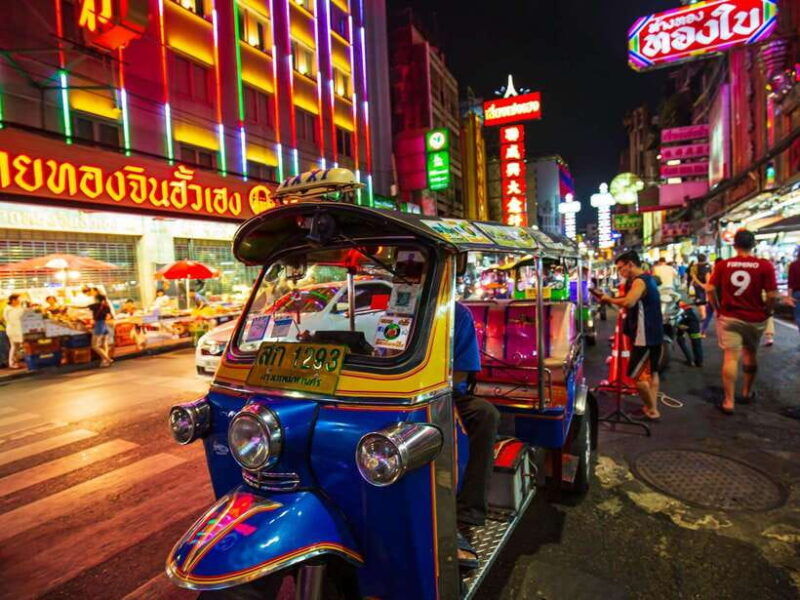 bangkok-evening-tour-with-wat-arun-wat-pho-tuk-tuk-ride