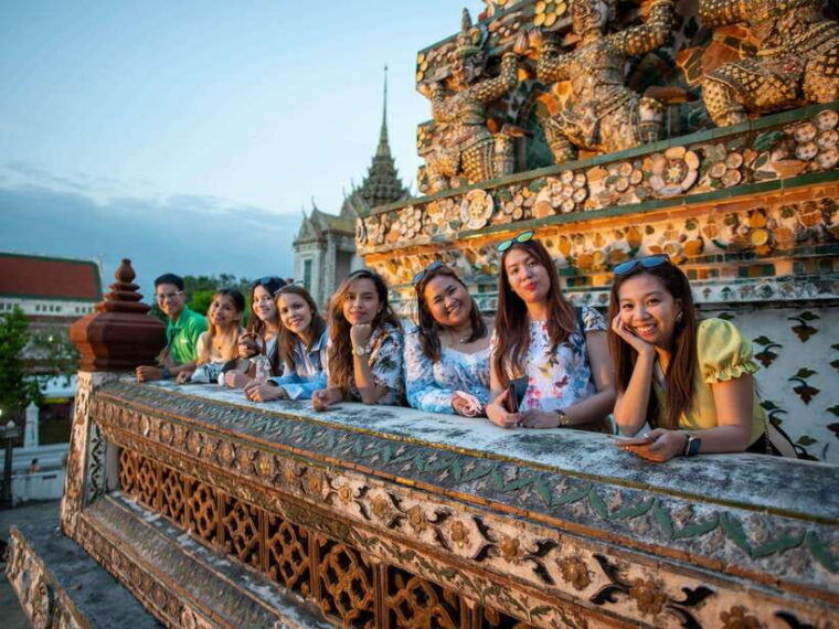 bangkok-evening-tour-with-wat-arun-wat-pho-tuk-tuk-ride