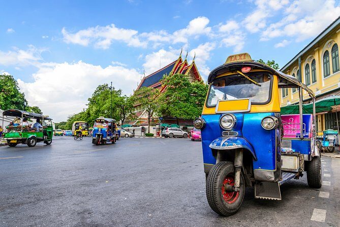 Bangkok Experience Under Moonshine by Tuk Tuk - Exploring the Night in Bangkok: A Journey Through the Itinerary