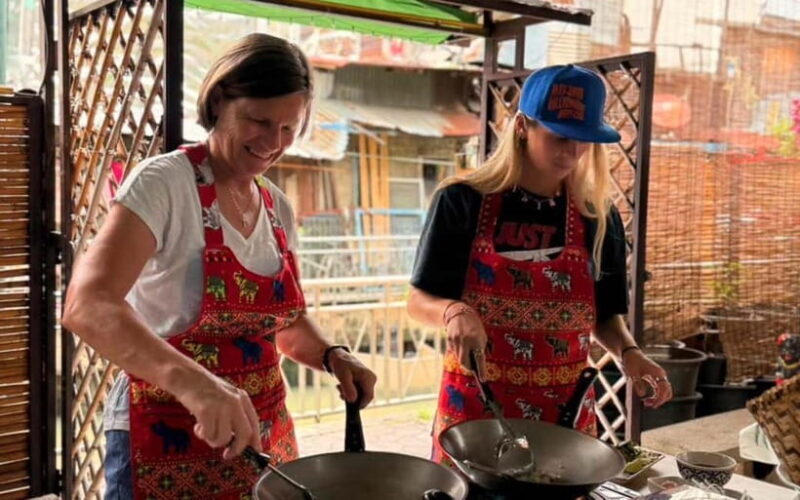 Bangkok: Favourite Thai Flavors Cooking Class by Smart Cook - What is the Experience Like?