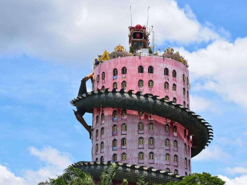 bangkok-floating-market-dragon-temple-na-satta-museum
