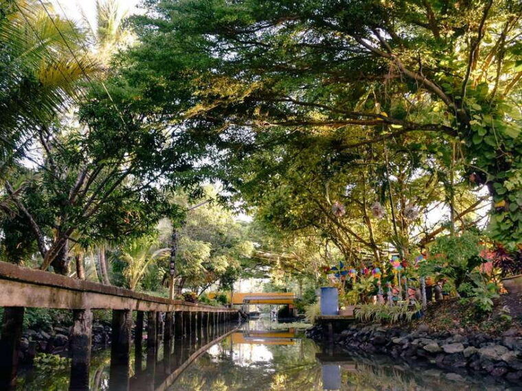 bangkok-floating-market-dragon-temple-na-satta-museum