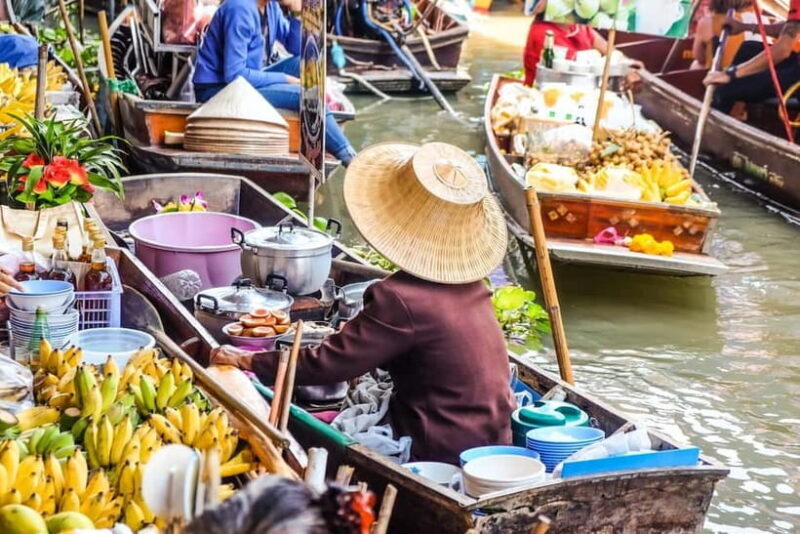 Bangkok: Floating Market, Phra Pathom Pagoda & Cafes Tour - Who Should Book This Tour?