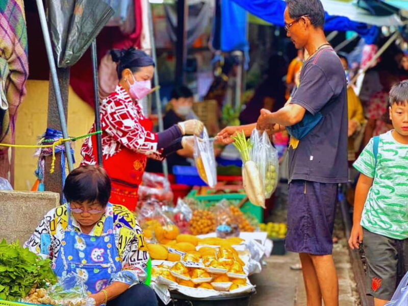 bangkok-floating-market-railway-market-tour