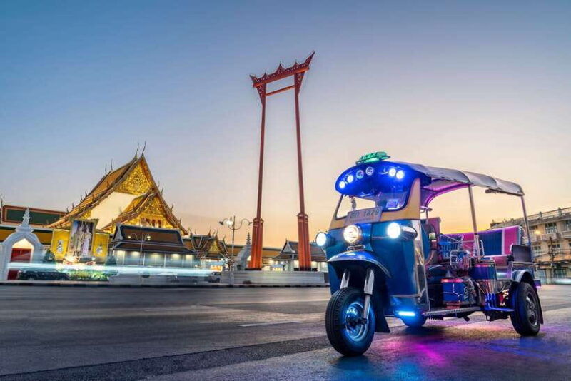 bangkok-flower-market-and-food-night-tour-by-tuk-tuk