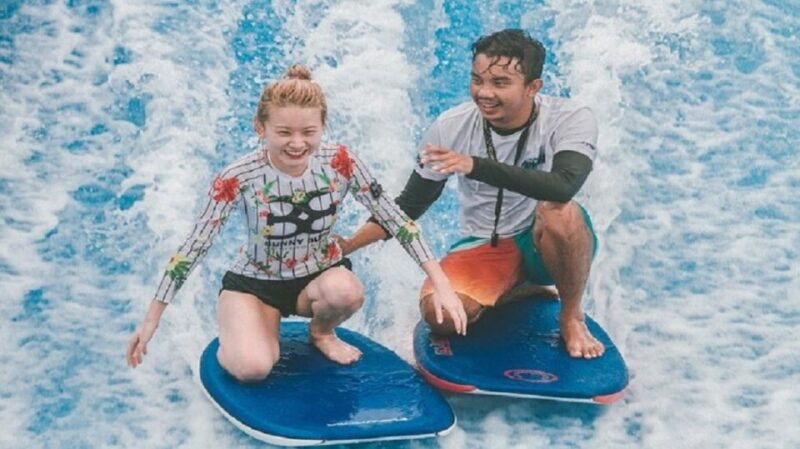 bangkok-fun-flow-riding-at-flow-house-bangkok