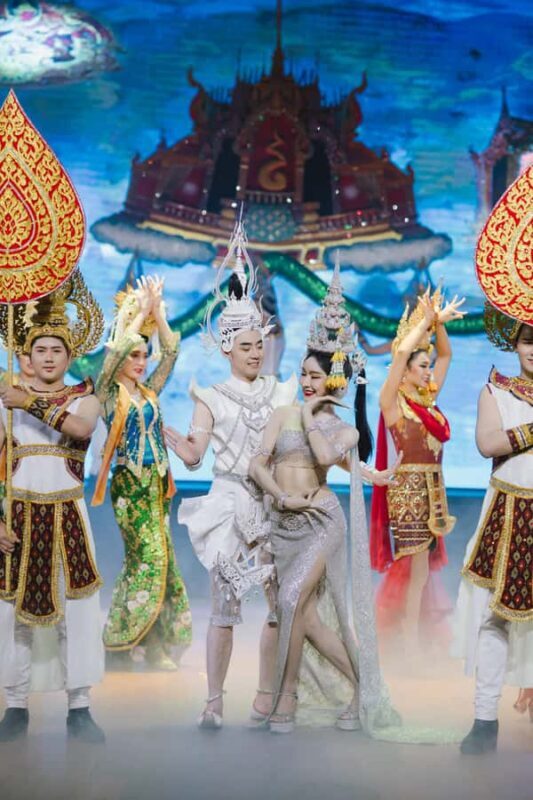 Bangkok: Golden Dome Cabaret Show Entry Ticket - Key Points