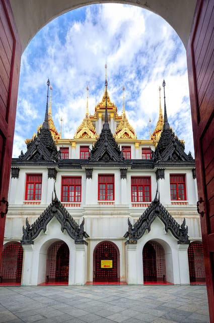 bangkok-golden-mount-metal-castle-and-giant-swing-tour