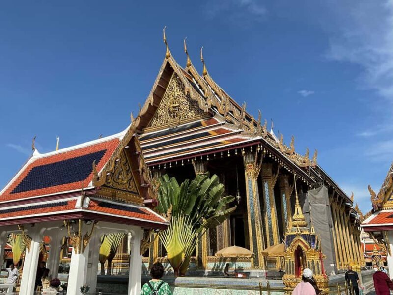 Bangkok: Grand Palace and Wat Phra Kaew Guided Walking Tour - Key Points